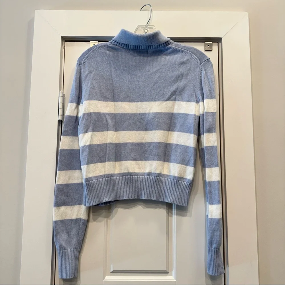 Banana Republic Light Blue and White Striped Sweater - Picture 4 of 9